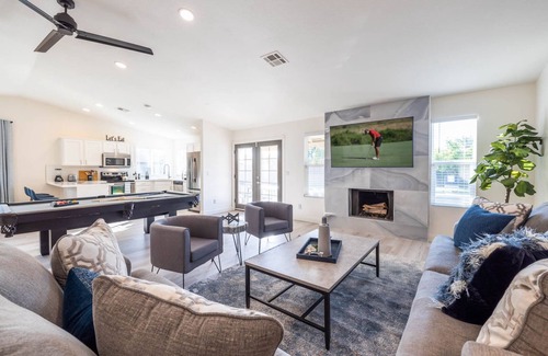 Casa Rica House | Scottsdale's Finest: Sun, Swing & Gourmet Eats!
