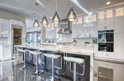 South Scottsdale House | Scottsdale Sanctuary - 6BR Estate + Casita w/Rooftop Views & Pool