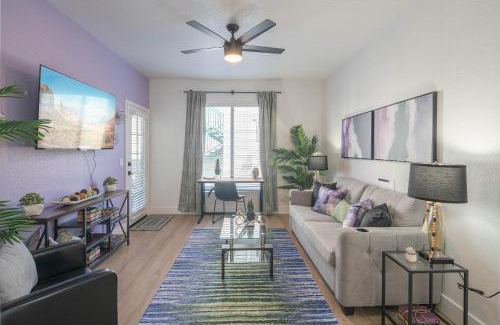 Kierland Apartment | Scottsdale Stay - Parking - Pool - King Beds - N272