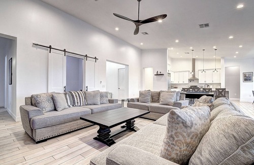 Paradise Valley Village House | ScottsdaleStays-The Ultimate 10BDRM-6BATH Estate – Huge Pool, Spa, Sport Courts.