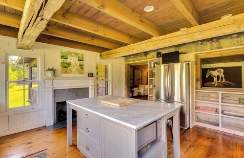Rising Fawn House | ScoutLands Cabin with a private pond!