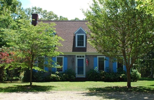 Cataumet House | Scraggy Neck Secluded Home Close to Water private beaches
