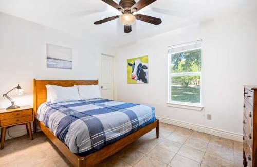 Greater South River City House | Screened-in Porch Walkable to SoCO