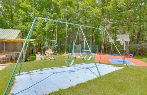 Mongaup Valley House | Screened Porch and Fire Pit Cabin Near Bethel Woods