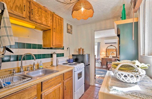 Hot Springs Cottage | Screened Porch: 'The Rock Cottage' in Hot Springs
