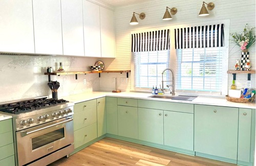 Old Town House | Screened Porch! EV Charger! Walk Everywhere!