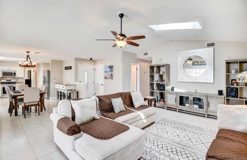 Deltona Lakes House | Screened Porch Waterfront Home in Deltona!