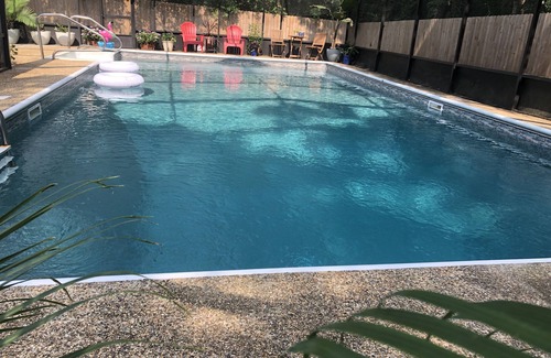 Hattiesburg House | Screened, Private Pool in Quiet Midtown Family Neighborhood