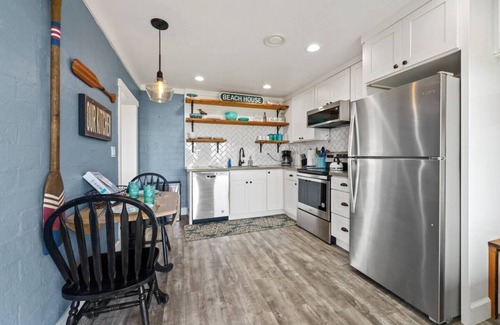 Washington Apartment | Sculpin Studio - Steps to Beach - Ocean View, Dog Friendly!