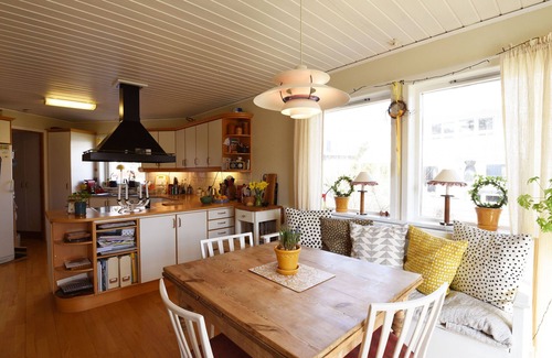 Vastra Frolunda Ski Chalet | SE08031