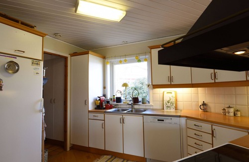 Vastra Frolunda Ski Chalet | SE08031