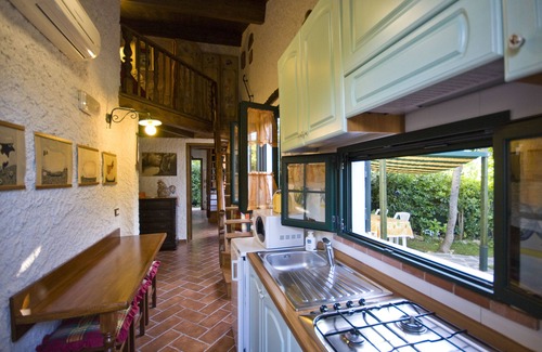 Massarosa House | Sea Air - Apartment in villa 10 min from the sea private garden, pool