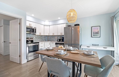 Siesta Key Village House | Sea Angel - Pet Friendly, Located in Siesta Key Village, Steps to Siesta Key Beach!