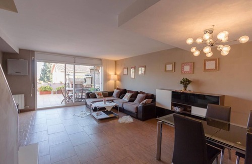 Sant Vicenc de Montalt Villa | Sea Beach Villa with swimming pool