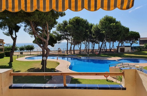 Alcanar House | Sea blue