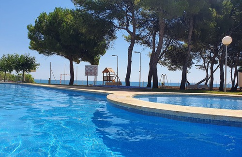 Alcanar House | Sea blue