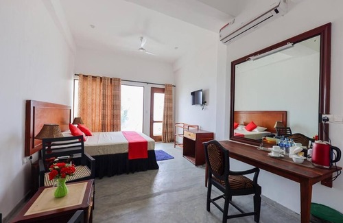 Hikkaduwa Hotel | Sea Breeze Ambalangoda