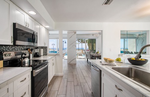 Birch Park Finger Streets House | Sea Breeze by AvantStay | Across From Fort Lauderdale Beach! Pool, Fire pit!