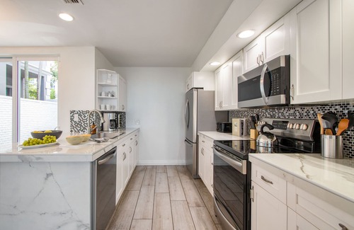 Birch Park Finger Streets House | Sea Breeze by AvantStay | Across From Fort Lauderdale Beach! Pool, Fire pit!