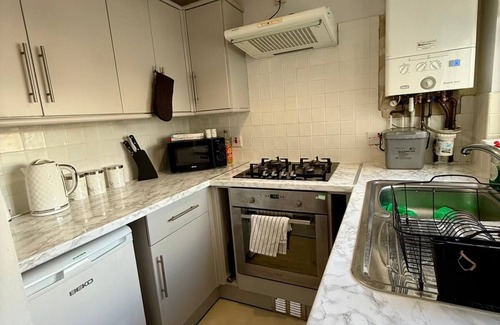 Nairn Cottage | Sea Breeze Cottage - Historic Fishertown, 2 minute walk from Nairn's beaches