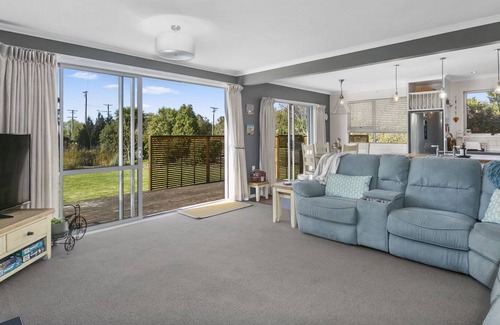 Karitane House | Sea Breeze Sanctuary - Karitane Holiday Home