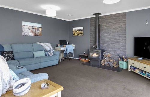 Karitane House | Sea Breeze Sanctuary - Karitane Holiday Home