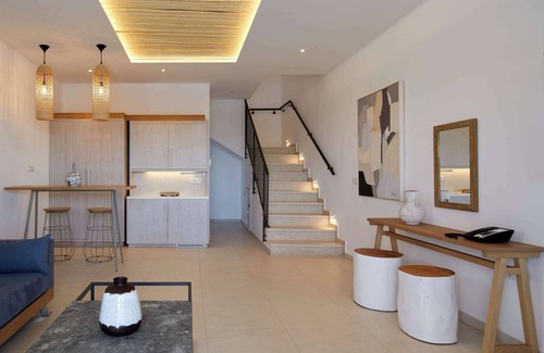 Perivolos Resort | Sea Breeze Santorini Beach Resort, Curio Collection Hilton