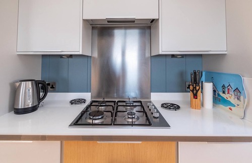 Leiston Apartment | Sea Breeze - sleeps 6 guests in 3 bedrooms