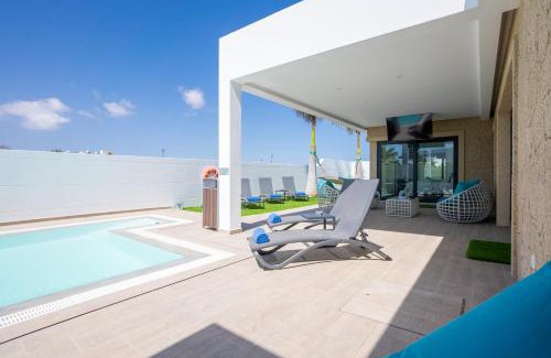 Playa Blanca Villa | Sea Breeze Villas Lapa and Claca
