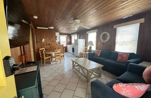 Kill Devil Hills House | Sea Captain's Cottage Oceanfront