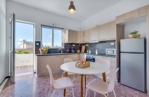 Halepa Apartment | Sea, City and Mountain View Apartment