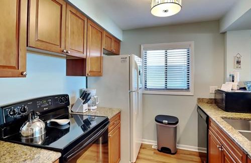 Wilmington Beach Apartment | Sea Colony #12A