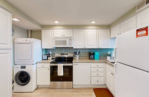 Bethany Beach Condo | Sea Colony 3rd floor condo w/free WiFi, tennis court, and shared sauna