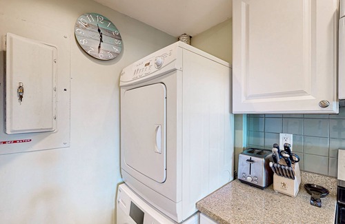Bethany Beach Condo | Sea Colony 3rd floor condo w/free WiFi, tennis court, and shared sauna