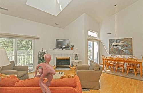 Bethany Beach Apartment | Sea Colony - 53063 Lakeshore