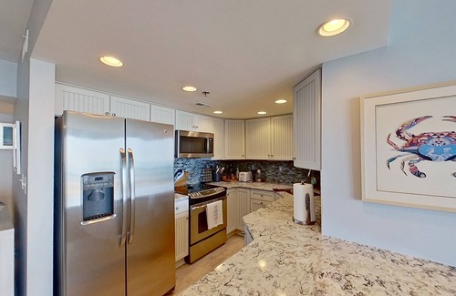 Bethany Beach Condo | Sea Colony 8th floor condo with pools, tennis/pickle ball courts, fitness center