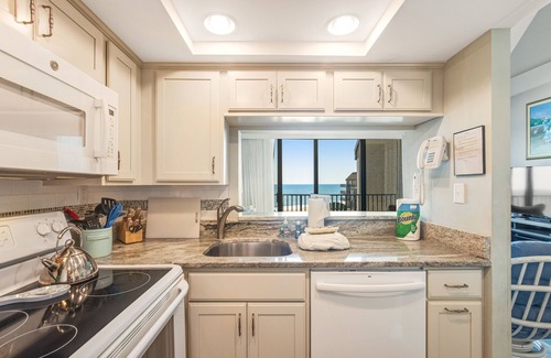 Bethany Beach Condo | Sea Colony ninth floor condo with shared pool, hot tub & ocean views