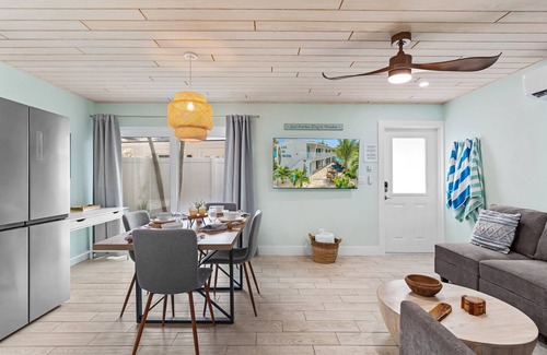 Siesta Key Village House | Sea Escape - Pet Friendly, Located in Siesta Key Village, Steps to Siesta Key Beach!