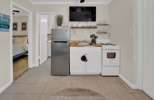 Crescent Beach Hotel | Sea Foam Suites