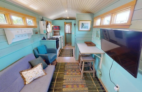 Waldport House | Sea Foam