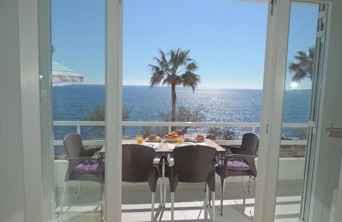 Cala Bona Apartment | SEA FRONT APARTMENT