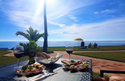Sitio de Calahonda House | Sea Front Beach House Macarena C