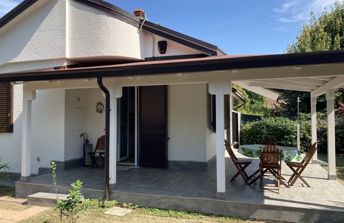 Lido delle Nazioni House | Sea, garden and magical harmony