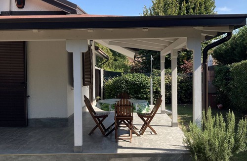 Lido delle Nazioni House | Sea, garden and magical harmony