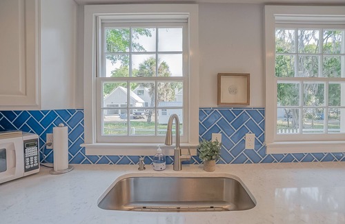 Northwest Quadrant House | Sea Glass Cottage on Duke - Three Bedrooms Downtown Beaufort