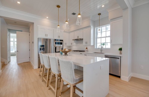 Marathon House | Sea Glass Cove