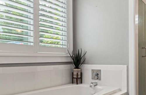 Allendale Terrace House | Sea Glass Inn - a St Pete Gem