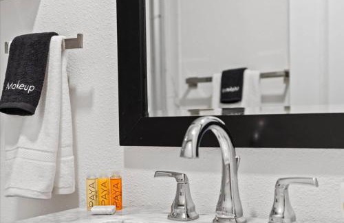Allendale Terrace House | Sea Glass Inn - a St Pete Gem