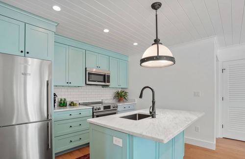 Cape Porpoise Apartment | "Sea Glass", Luxurious 1-BR Charmer in Historic Cape Porpoise