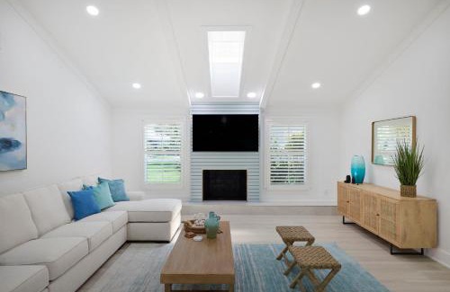 The Dunes House | Sea Glass Villa- Executive Pool Home on Golf Course